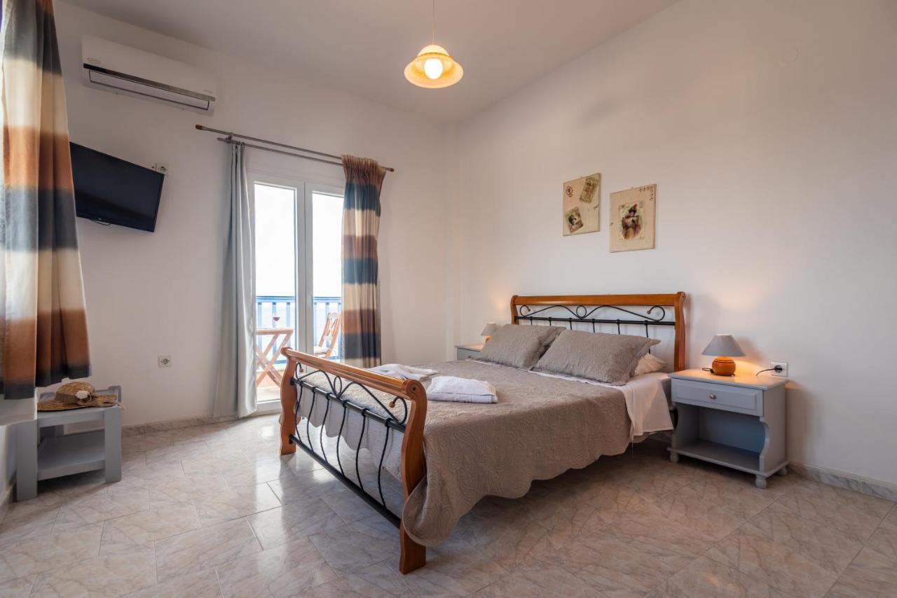 Polyegos View Hotel Полония Екстериор снимка