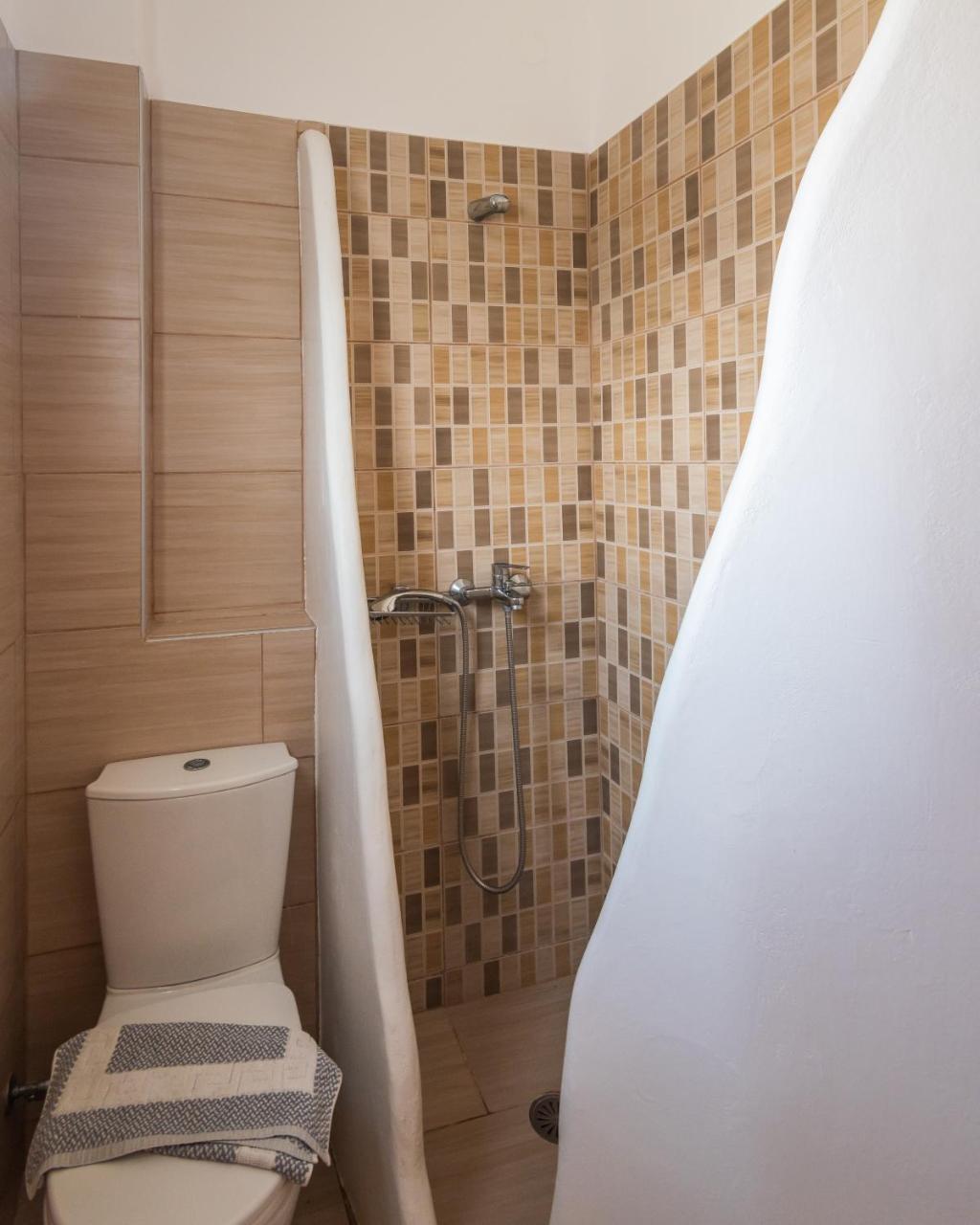 Polyegos View Hotel Полония Екстериор снимка