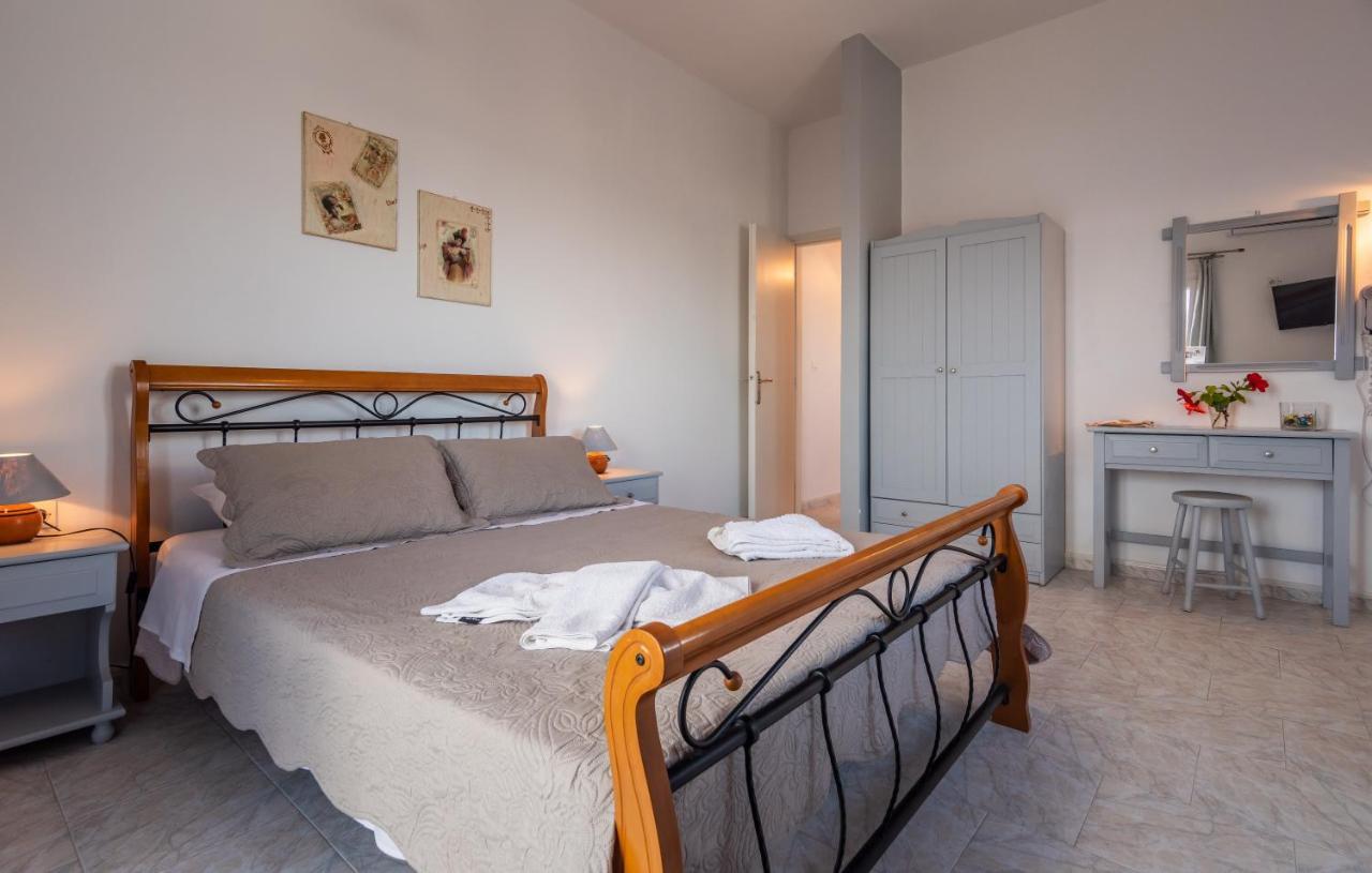 Polyegos View Hotel Полония Екстериор снимка