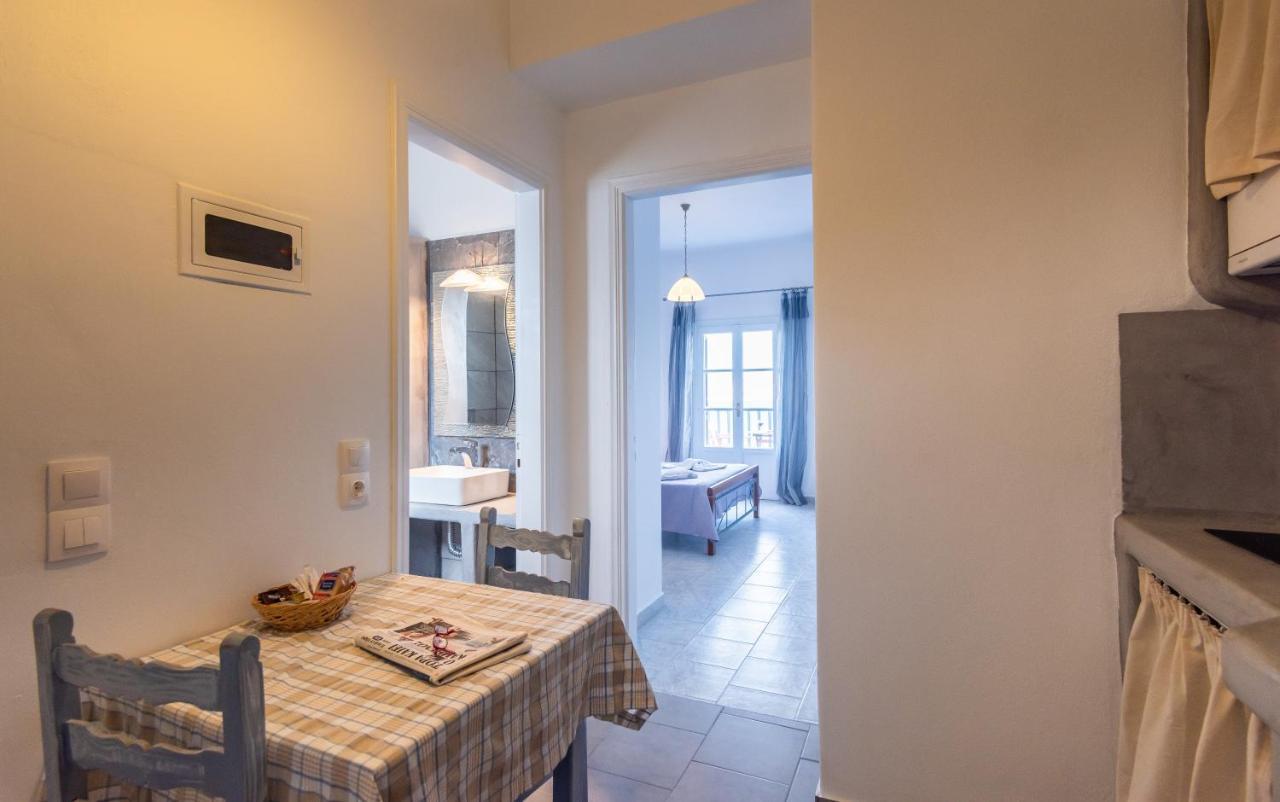Polyegos View Hotel Полония Екстериор снимка